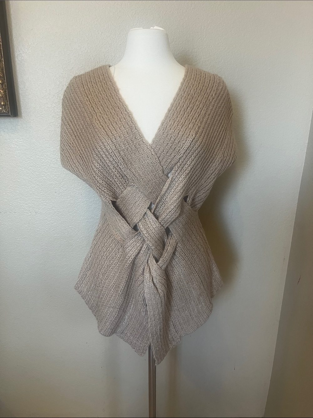Oliver. o Braided Front Knit Wrap Sweater - Taupe